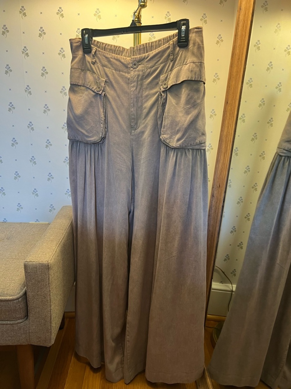 Oli and Hali Women’s size L. Incredible soft and flattering.